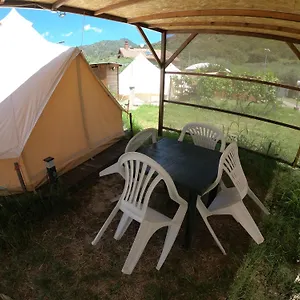 Campeggio Gole Alcantara Mini Glamping Lanternavacanze, Motta Camastra